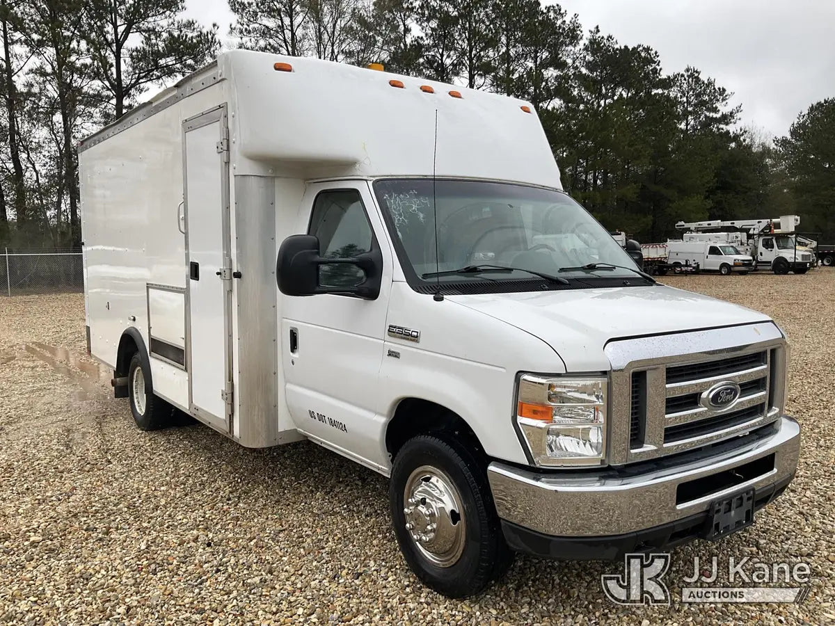 Ford E350 Cutaway 2013