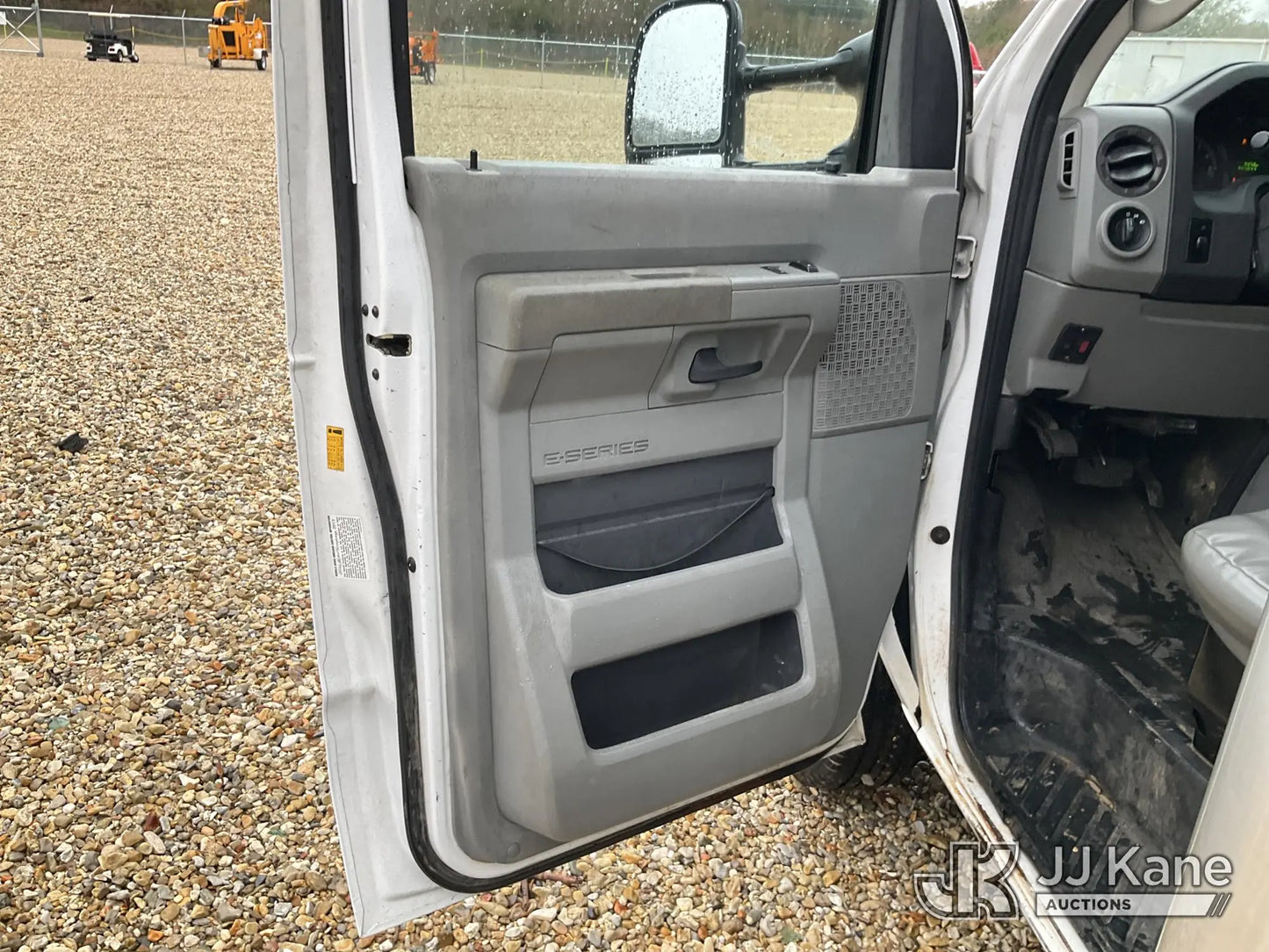 Ford E350 Cutaway 2013